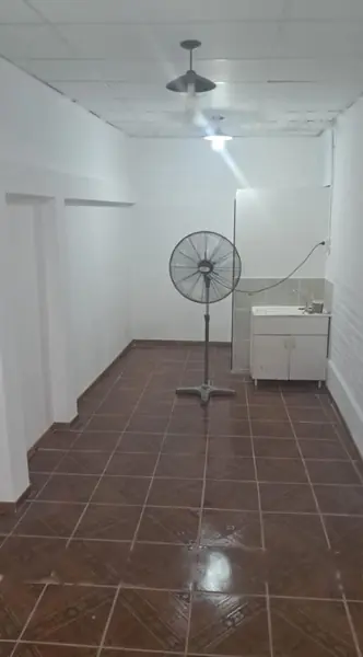 Salón 50m2 En Calle Gral Acha Casi Progreso, foto 3 de 6