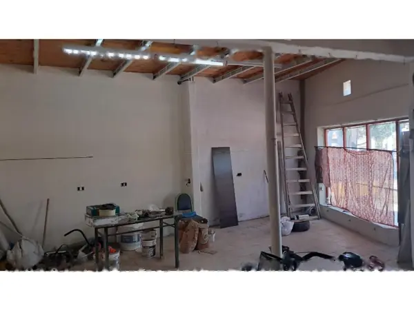 Salón Comercial En Albardon 60m2, foto 2 de 4